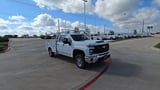 2026 Chevrolet Silverado - Preview 3