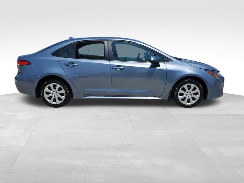 2026 Toyota Corolla - Image 2