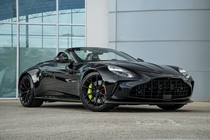 2026 Aston Martin Vantage - Image 3