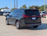 2023 Chrysler Pacifica - Preview 4