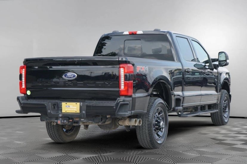 2023 Ford F-250 - Image 3