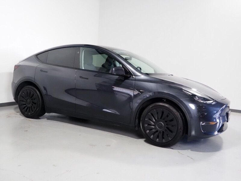 2025 Tesla Model Y - Image 1