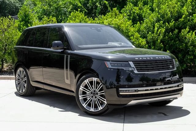 2026 Land Rover Range Rover - Image 2