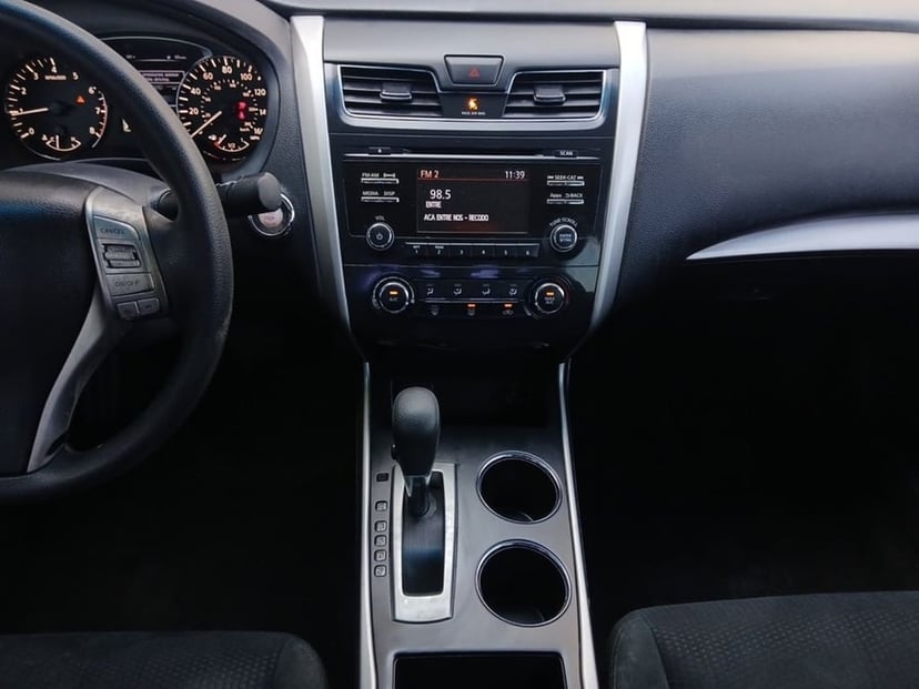 2015 Nissan Altima - Image 3