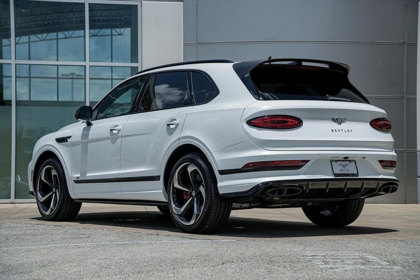2025 Bentley Bentayga - Image 2