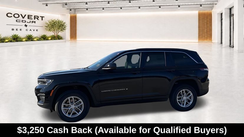 2025 Jeep Grand Cherokee Laredo X - Image 2