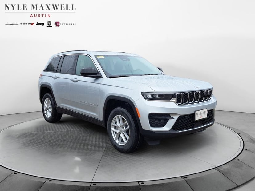 2025 Jeep Grand Cherokee - Image 1