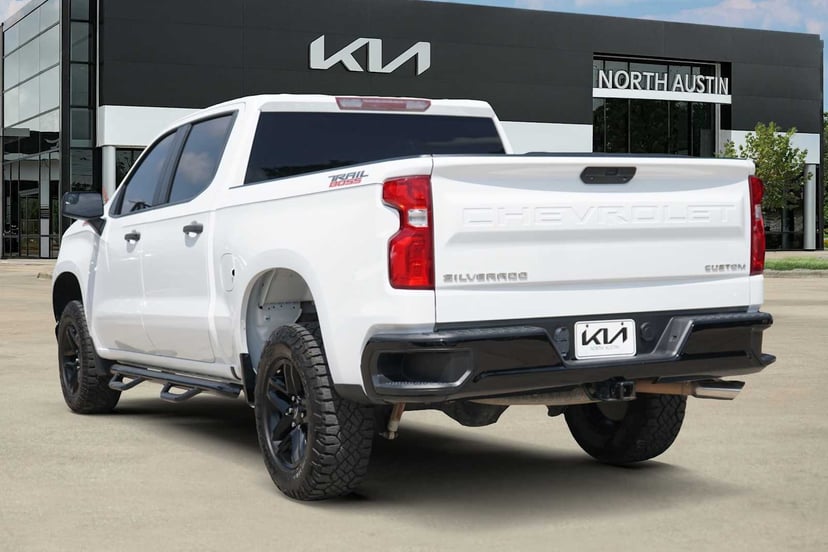 2021 Chevrolet Silverado 1500 - Image 3
