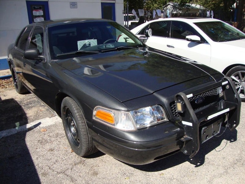 2009 Ford Crown Victoria - Image 1