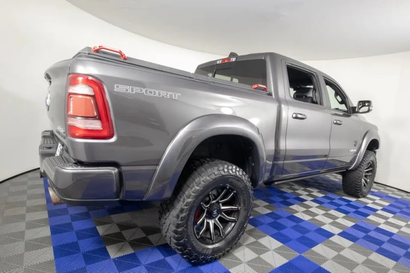2023 Ram 1500 - Image 3
