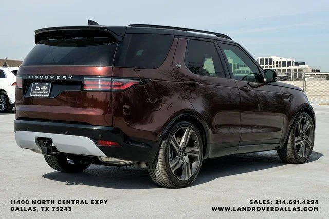 2026 Land Rover Discovery - Image 3