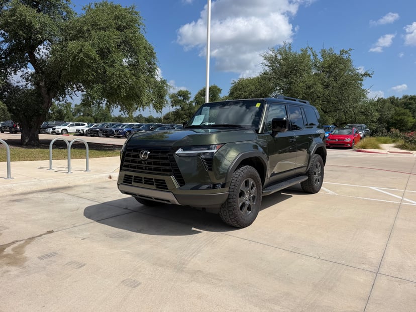 2024 Lexus GX - Image 1