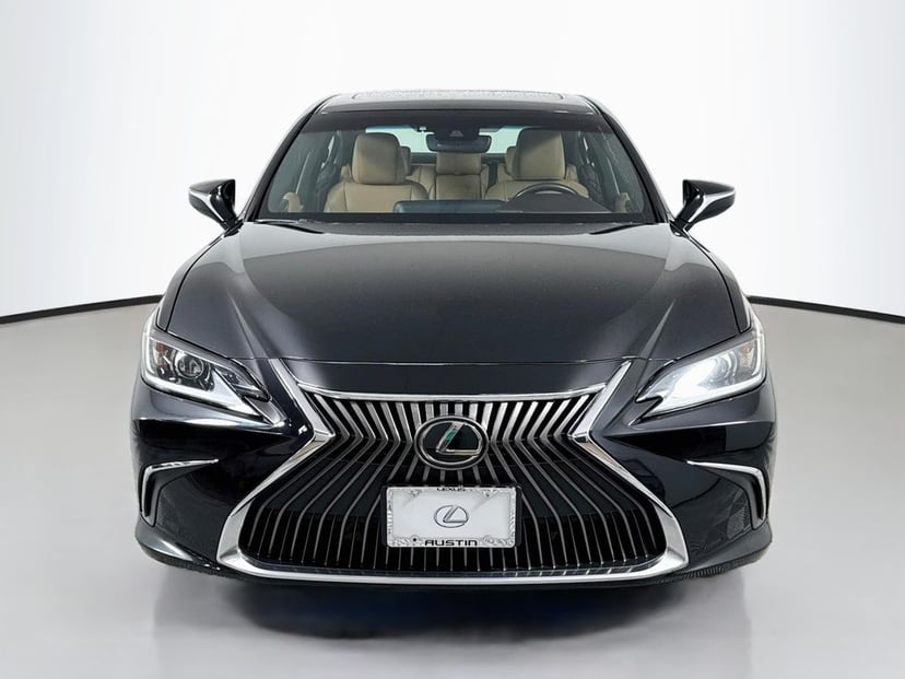2020 Lexus ES - Image 1