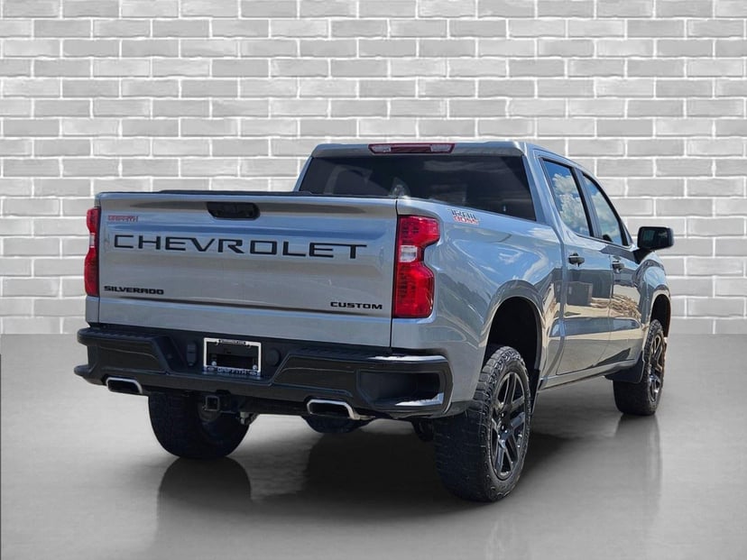 2024 Chevrolet Silverado 1500 - Image 1