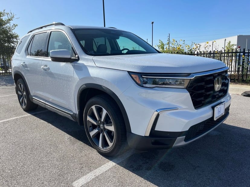 2025 Honda Pilot - Image 1