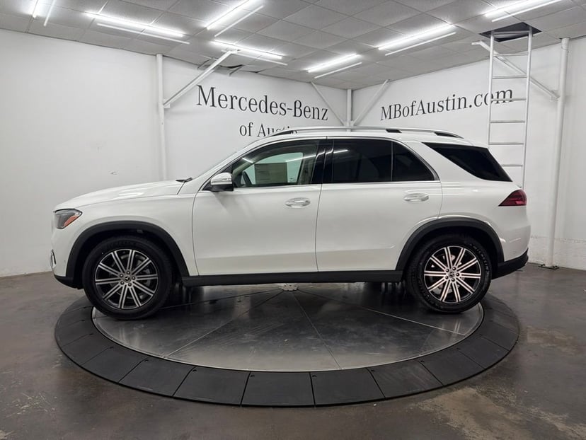 2026 Mercedes-Benz GLE - Image 2