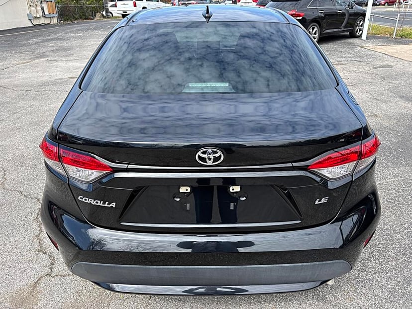 2021 Toyota Corolla - Image 2