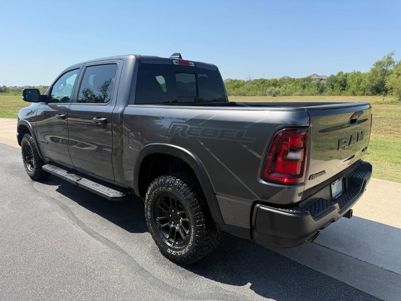 2026 Ram 1500 - Image 3