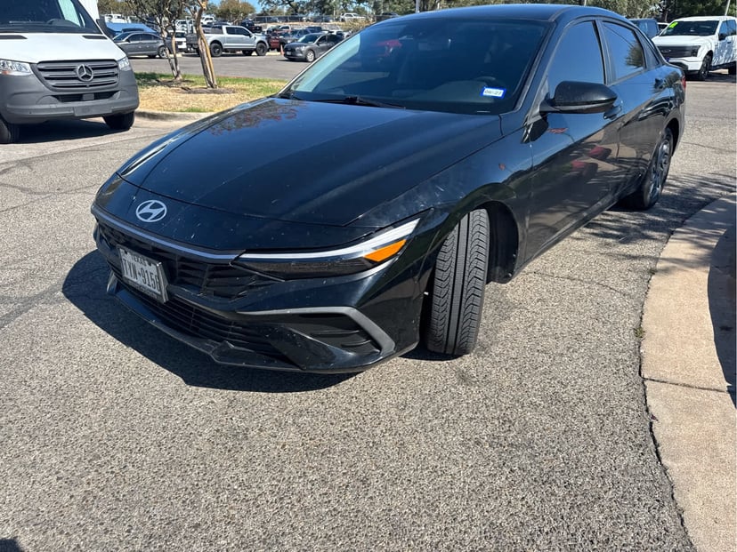 2024 Hyundai Elantra - Image 1
