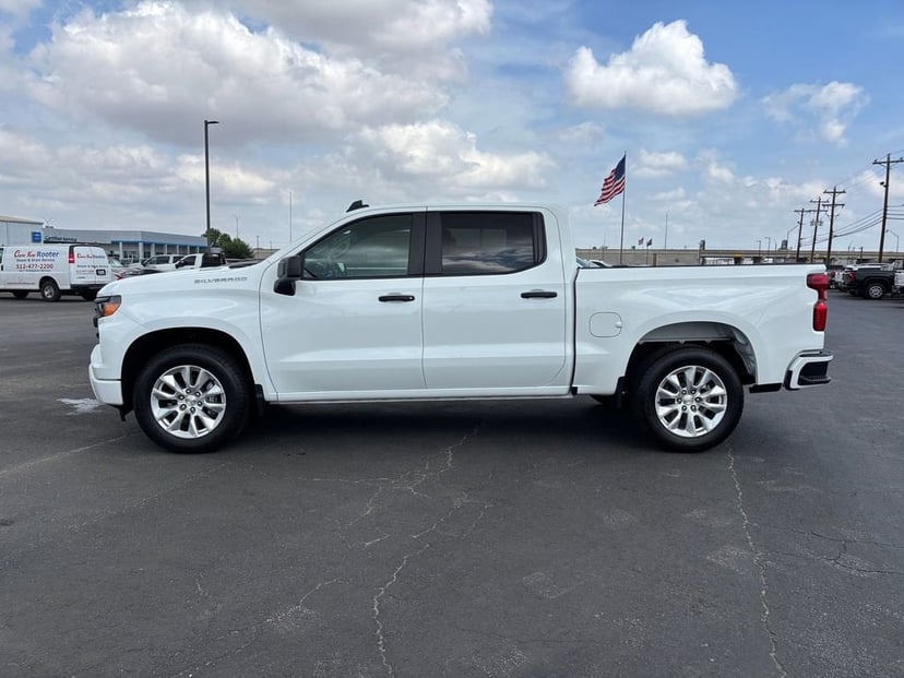 2025 Chevrolet Silverado 1500 - Image 2