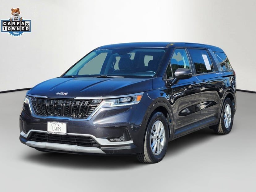 2022 Kia Carnival - Image 1
