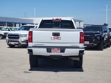 2015 GMC Sierra 2500HD - Preview 6