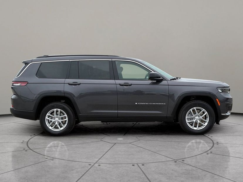 2026 Jeep Grand Cherokee L - Image 2