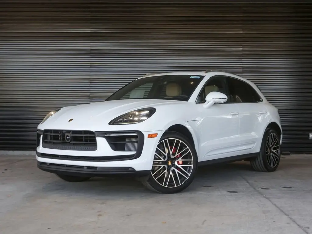 2026 Porsche Macan - Image 1