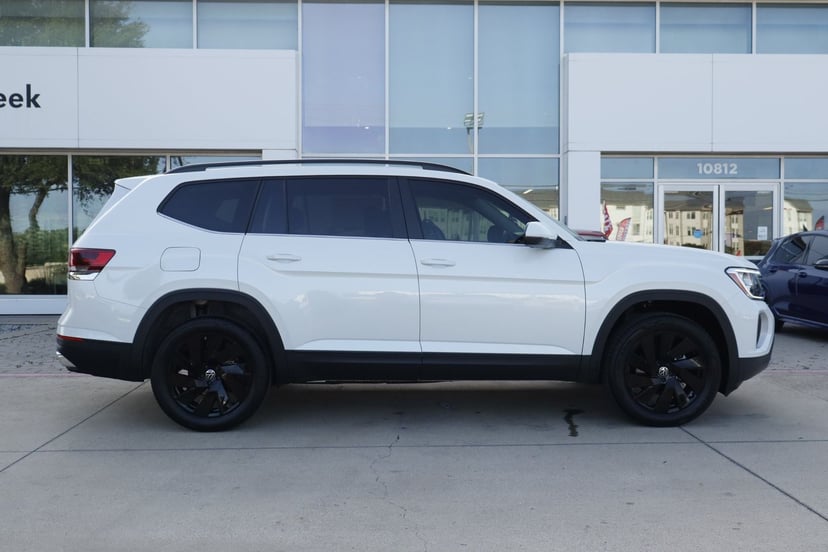 2026 Volkswagen Atlas - Image 2