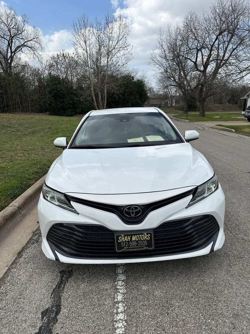 2019 Toyota Camry - Image 3