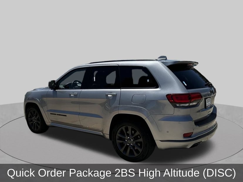 2018 Jeep Grand Cherokee - Image 3