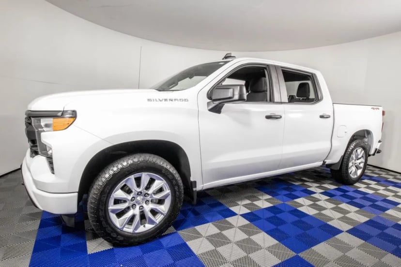2024 Chevrolet Silverado 1500 - Image 1