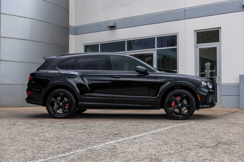 2024 Bentley Bentayga - Image 2