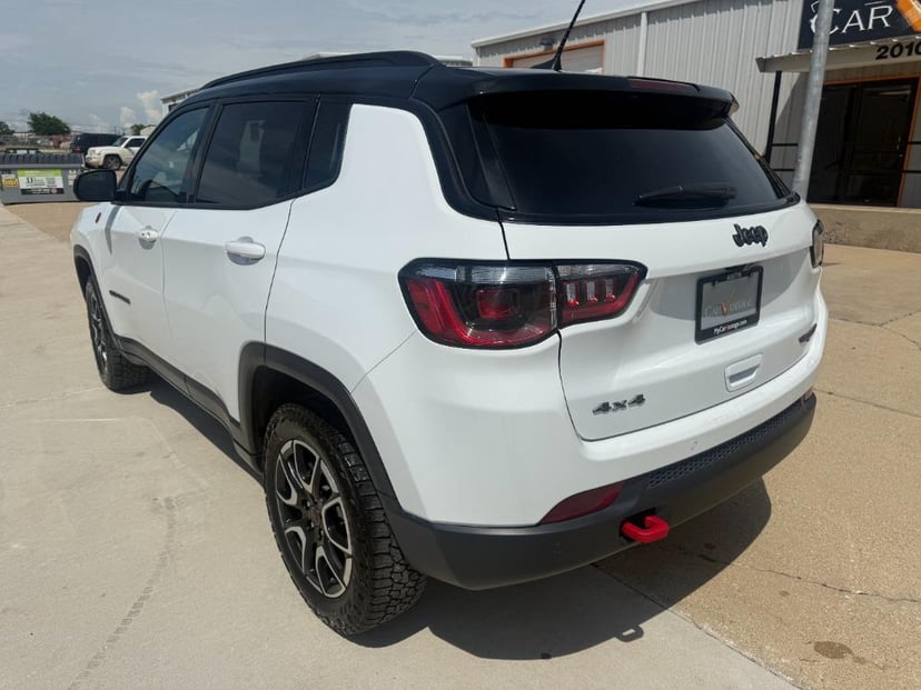 2025 Jeep Compass - Image 2