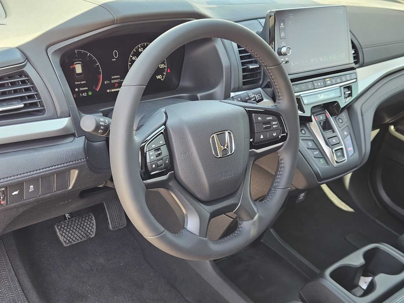 2026 Honda Odyssey - Image 3