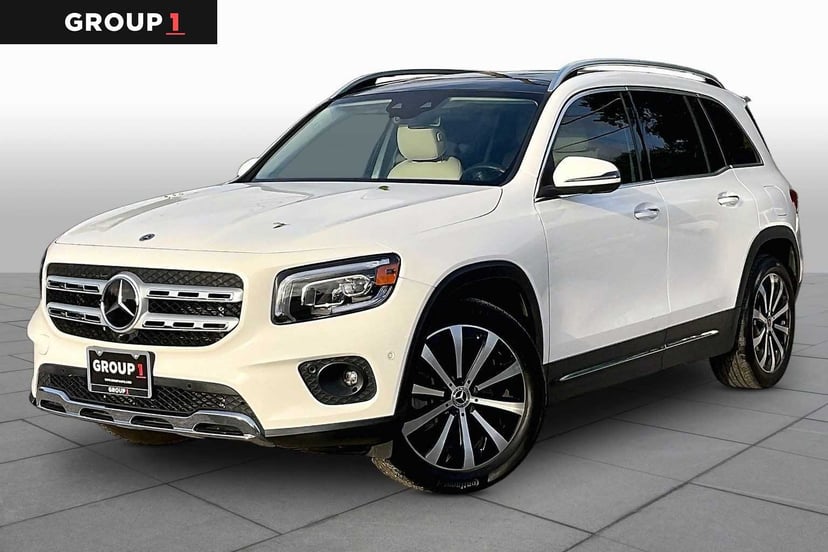 2023 Mercedes-Benz GLB 250 - Image 2