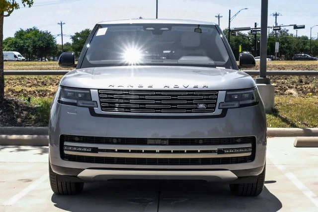 2026 Land Rover Range Rover - Image 3