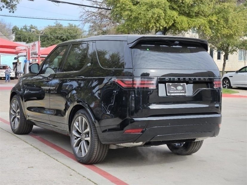 2025 Land Rover Discovery - Image 2