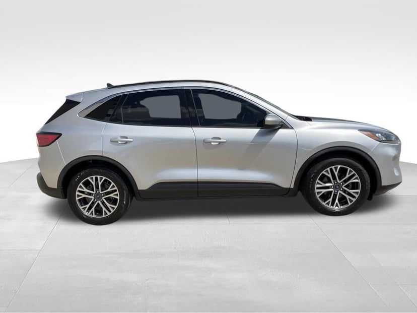 2020 Ford Escape - Image 2