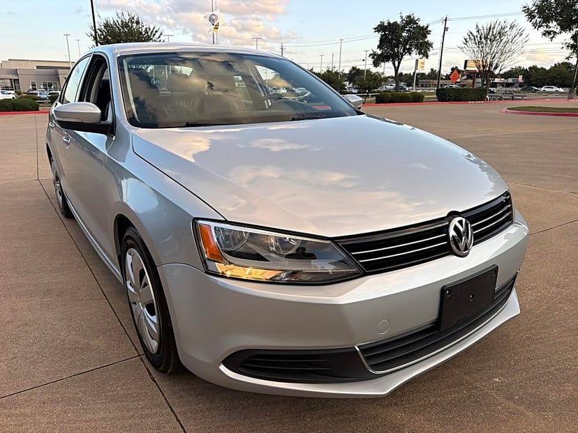 2013 Volkswagen Jetta - Image 1