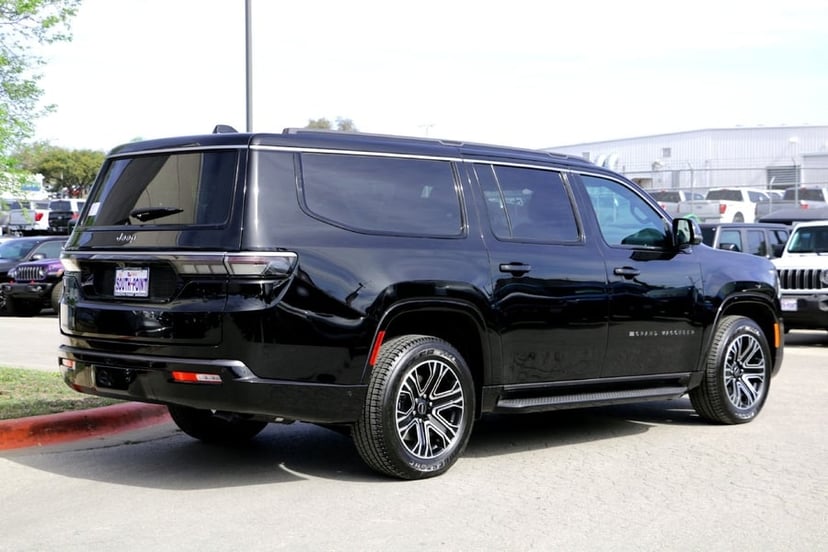2026 Jeep Grand Wagoneer L - Image 2