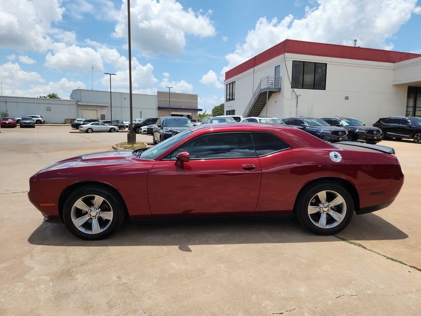 2019 Dodge Challenger - Image 3