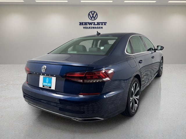 2020 Volkswagen Passat - Image 2