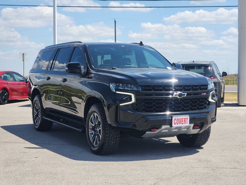 2023 Chevrolet Suburban - Image 2