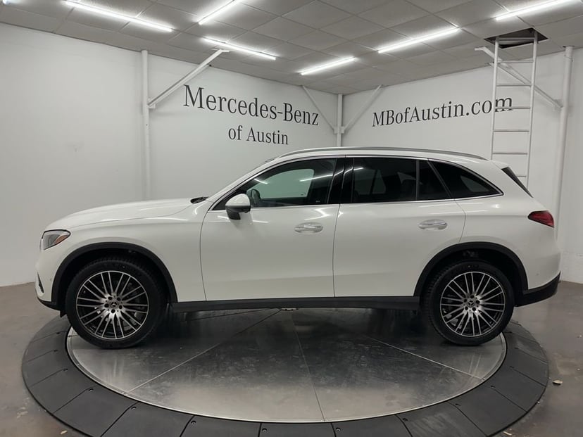 2026 Mercedes-Benz GLC - Image 2