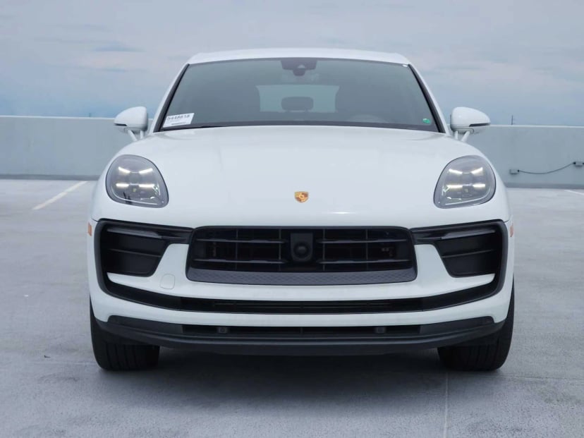 2023 Porsche Macan - Image 3