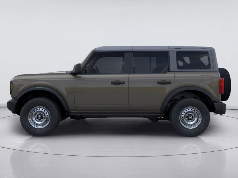 2026 Ford Bronco - Image 2