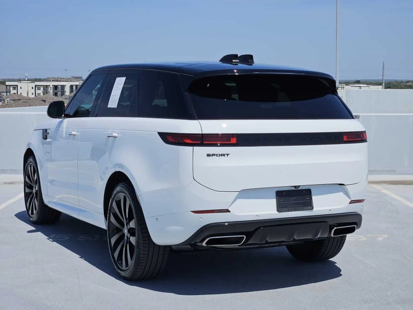 2024 Land Rover Range Rover Sport - Image 3