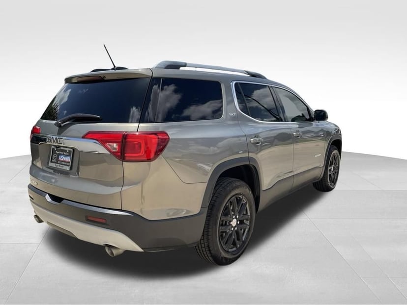 2019 GMC Acadia - Image 2
