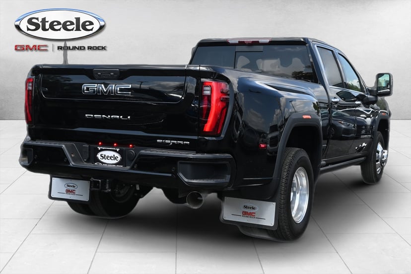 2026 GMC Sierra 3500 HD - Image 2